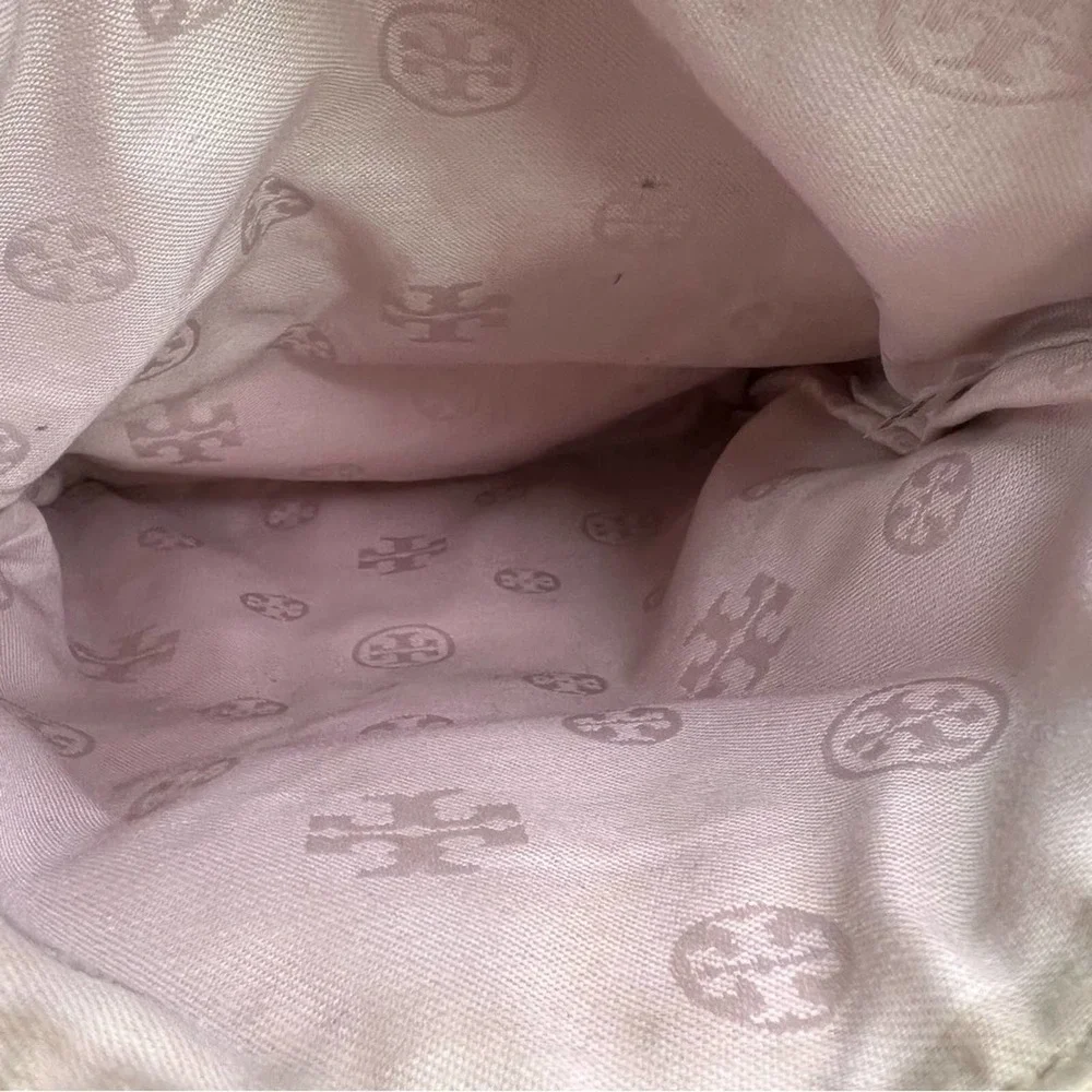 42- Tory Burch Fold Bag